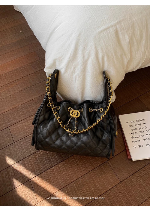 Chanel (25) handbag