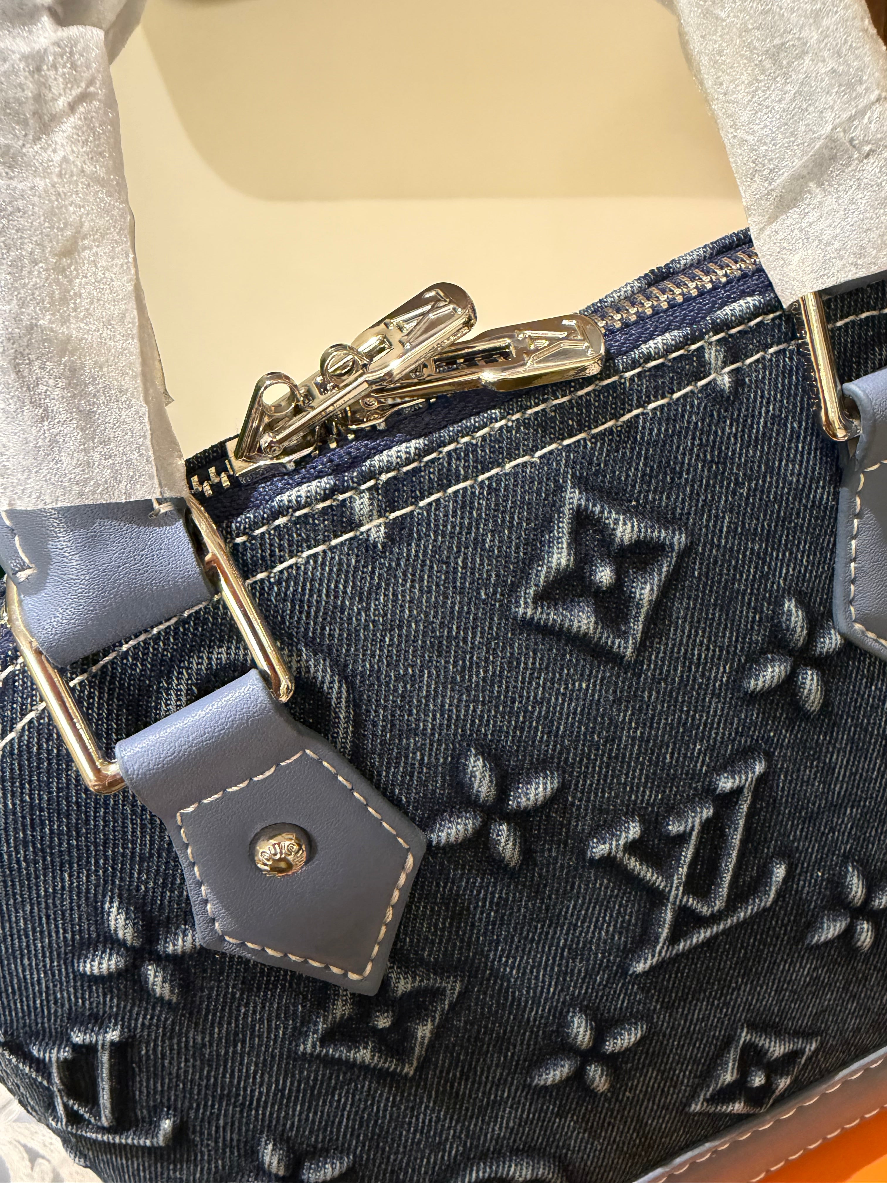 LV Demin Blue Alma