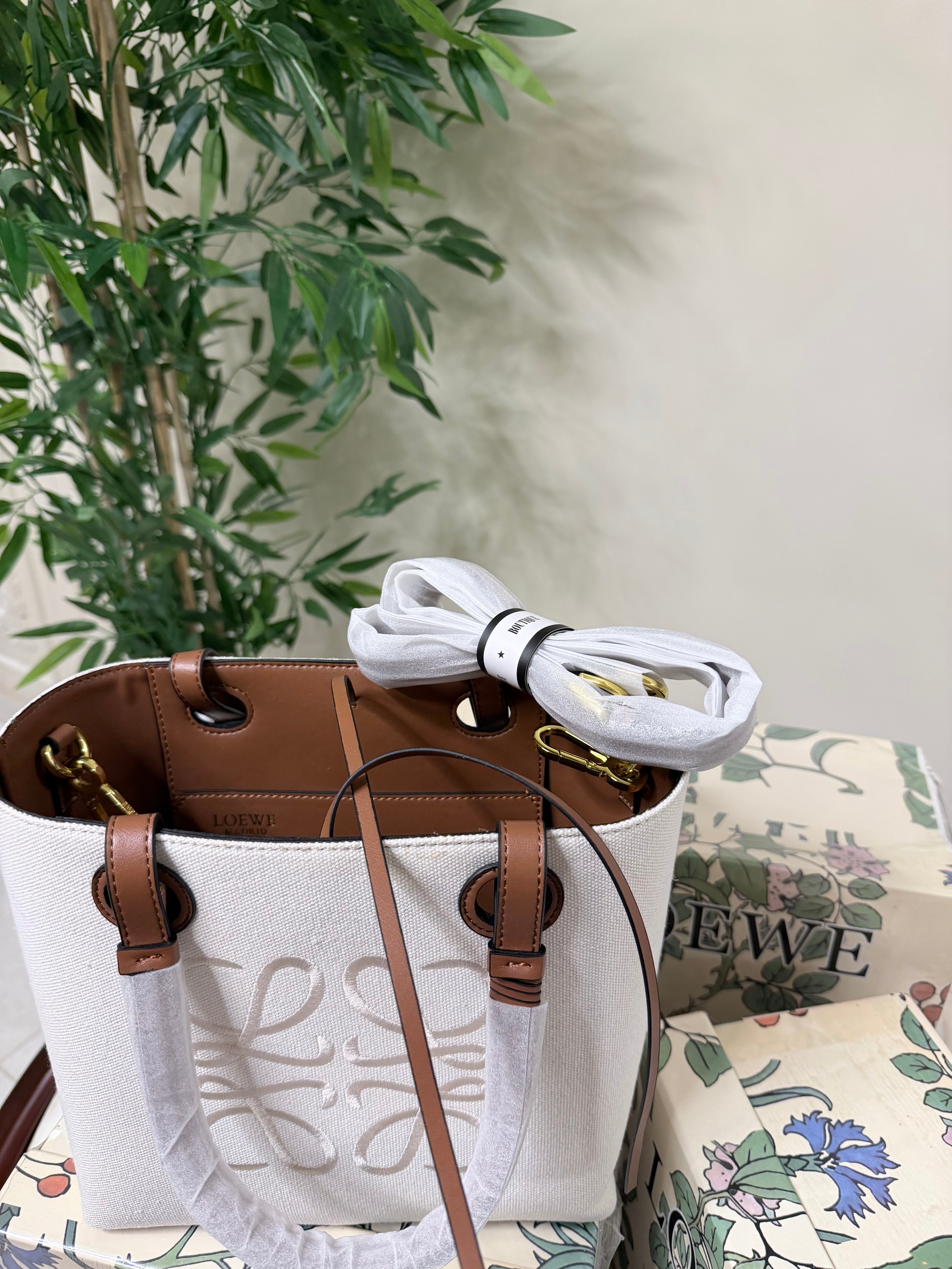 Loewe Anagram Tote (Small)