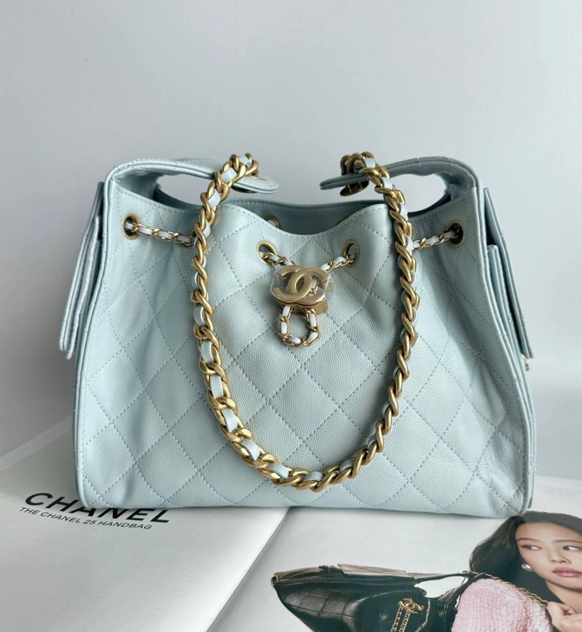 Chanel (25) handbag