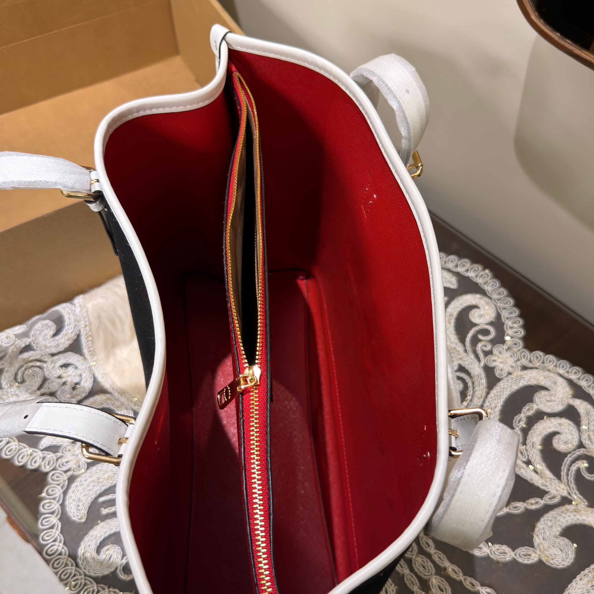 Coach Tote (38)