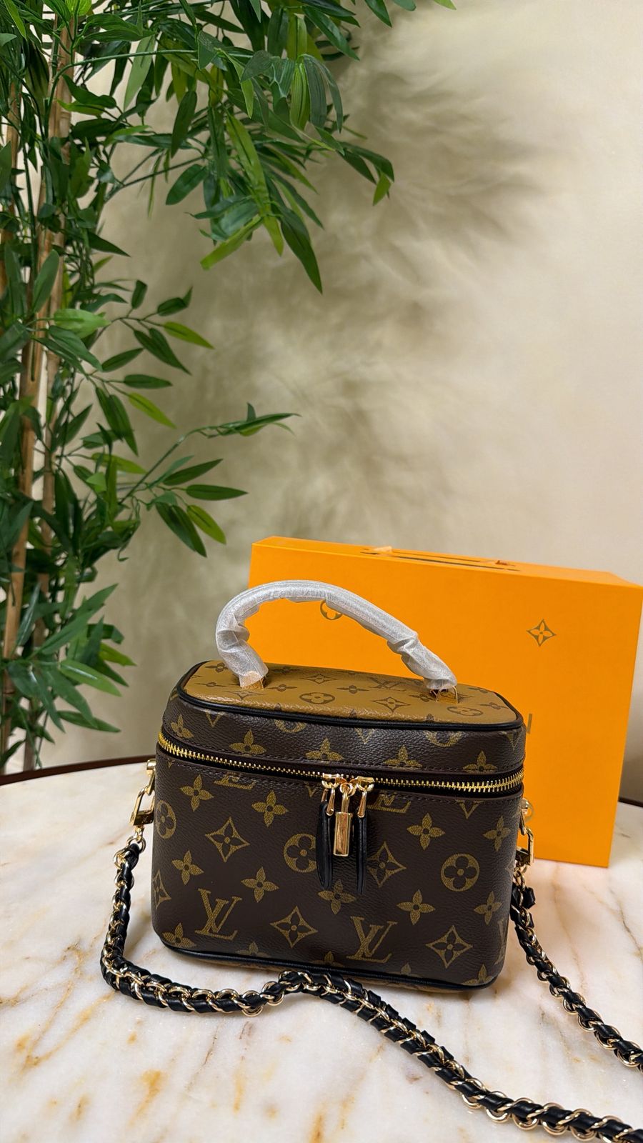 Louis Vuitton Nice Vanity